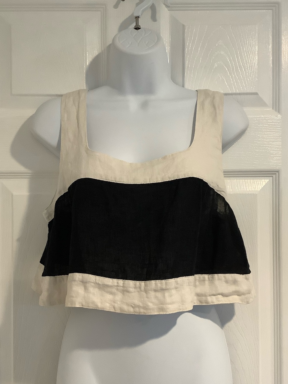 HAUTE HIPPIE Linen Blend Black/Cream Loose Cropped Capsule Coastal Grandma Top L